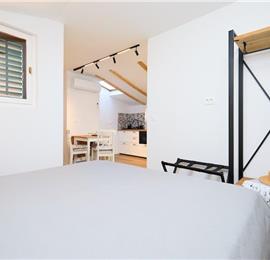 Studio Apartment in Dubrovnik Old Town, Sleeps 2